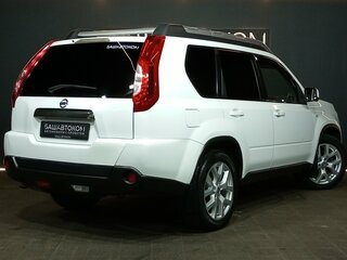 2014 Nissan X-Trail II Рестайлинг, белый, 1330000 рублей, вид 4