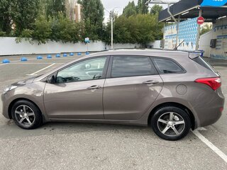 2013 Hyundai i30 II, коричневый, 885000 рублей, вид 2