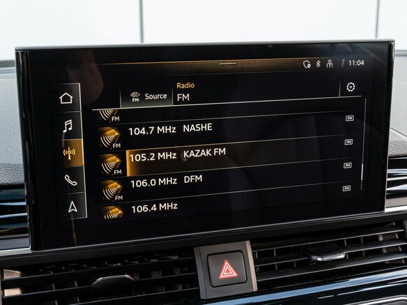 2020 Audi A4 40 TFSI V (B9) Рестайлинг, синий, 3090000 рублей - вид 13