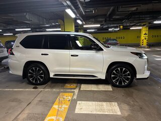 2020 Lexus LX 570 III Рестайлинг 2, белый, 8500000 рублей, вид 2