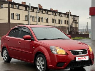 2010 Kia Rio II Рестайлинг, красный, 530000 рублей, вид 3