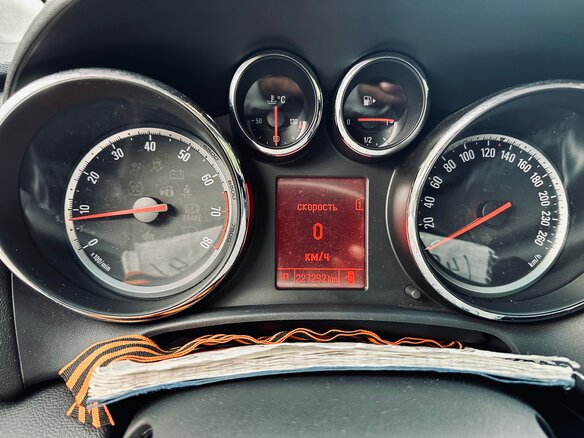 2011 Opel Astra J, серый, 650000 рублей - вид 10