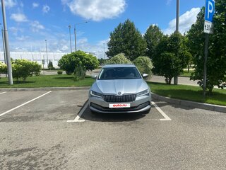 2020 Skoda Superb III Рестайлинг, серебристый, 2950000 рублей, вид 4