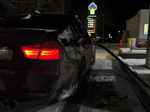 2011 BMW 3 серии 325i V (E90/E91/E92/E93) Рестайлинг, чёрный, 1800000 рублей - вид 5