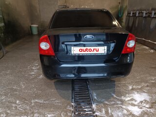 2010 Ford Focus II Рестайлинг, чёрный, 750000 рублей, вид 5