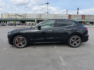2021 Maserati Levante I Рестайлинг, чёрный, 7300000 рублей, вид 4