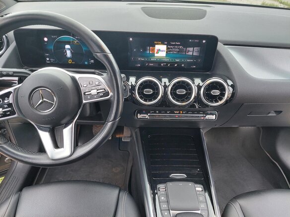 2021 Mercedes-Benz GLA 200 II (H247), серый, 3100000 рублей - вид 9