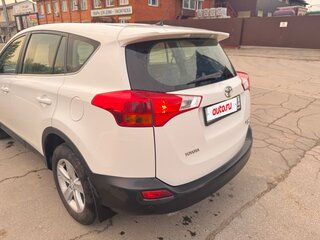 2013 Toyota RAV4 IV (XA40), белый, 1790000 рублей, вид 5
