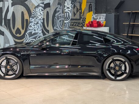 2020 Porsche Taycan Turbo I, чёрный, 6990000 рублей, вид 5