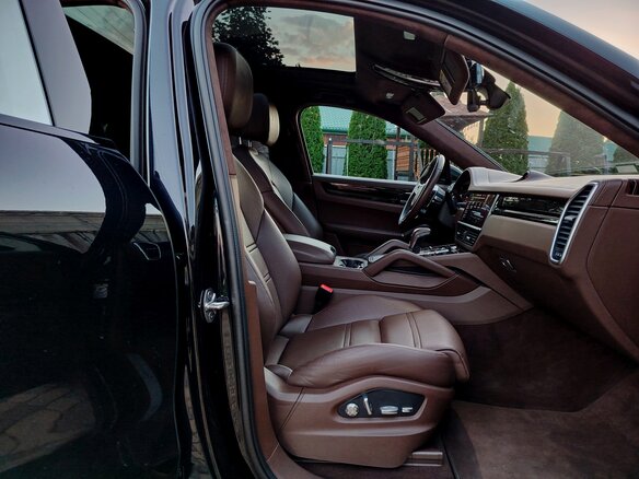 2021 Porsche Cayenne Coupé III, серый, 9250000 рублей - вид 17