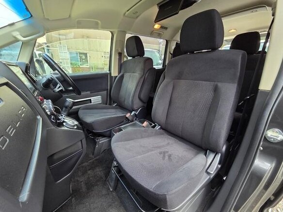 2018 Mitsubishi Delica D:5 I, серый - вид 15