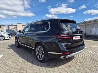 2022 BMW X7 40i I (G07) Рестайлинг, чёрный, 6800000 рублей, вид 3
