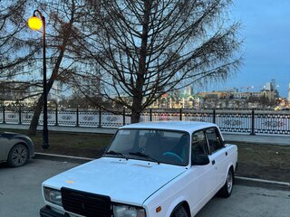 1999 Lada (ВАЗ) 2107, белый, 230000 рублей, вид 2