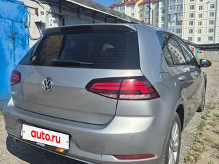 2018 Volkswagen Golf VII Рестайлинг, серебристый, 1700000 рублей, вид 4