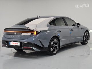 2023 Hyundai Sonata VIII (DN8) Рестайлинг, серый, 2090500 рублей, вид 4