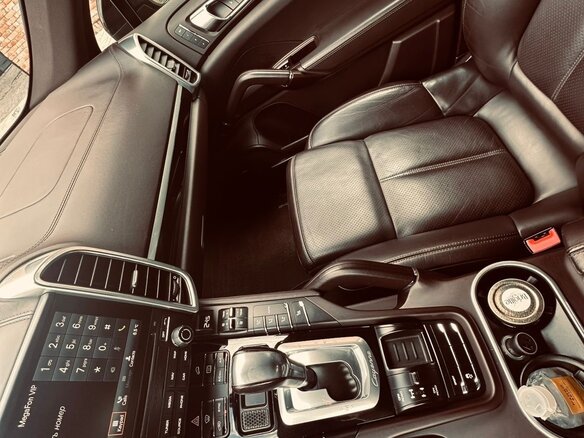 2017 Porsche Cayenne Diesel II Рестайлинг (958), чёрный, 4500000 рублей - вид 10
