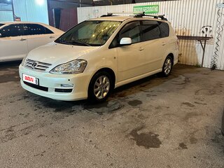 2004 Toyota Ipsum II (M20) Рестайлинг, белый, 900000 рублей, вид 1