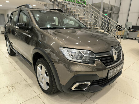 2018 Renault Sandero Stepway II Рестайлинг, коричневый, 899000 рублей, вид 3