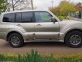 2004 Mitsubishi Pajero III Рестайлинг, бежевый, 1200000 рублей - вид 2
