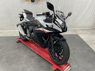 2018 Suzuki GSX 250 R, чёрный, 389000 рублей, вид 3
