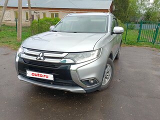 2017 Mitsubishi Outlander III Рестайлинг 2, серебристый, 1760000 рублей, вид 2