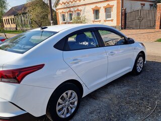 2020 Hyundai Solaris II, белый, 1450000 рублей, вид 3