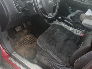 2013 Mitsubishi Outlander III, красный, 1100000 рублей, вид 3