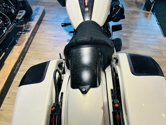2024 Harley-Davidson CVO Road Glide ST, белый, 4900000 рублей - вид 7