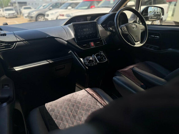 2016 Toyota Noah III (R80), белый, 1695000 рублей - вид 39