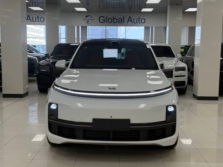 2025 Li Auto (Lixiang) L9 52.3 kWh I Рестайлинг, белый, 9100000 рублей, вид 1