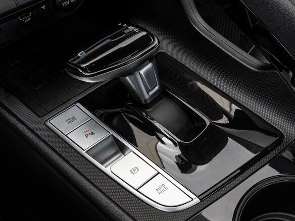 2024 Hyundai Elantra VII (CN7) Рестайлинг, белый - вид 17