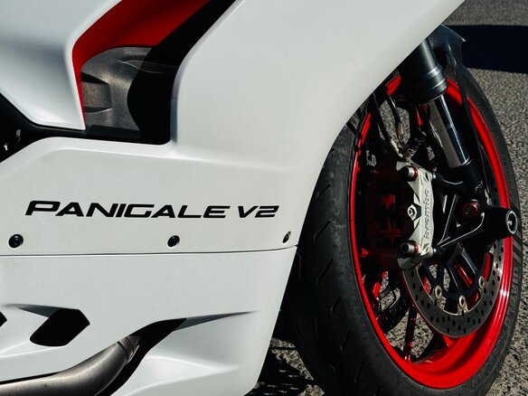 2021 Ducati Panigale V2, белый, 1560000 рублей - вид 9