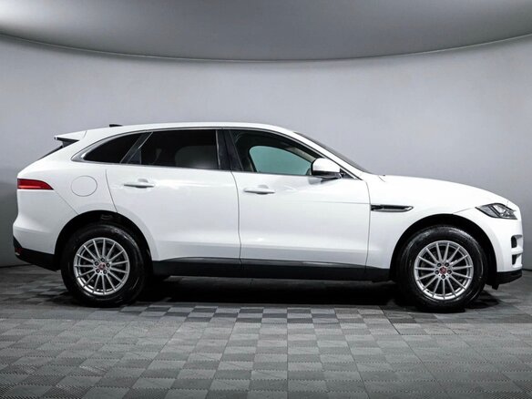 2019 Jaguar F-Pace I, белый, 3500000 рублей - вид 3