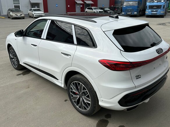 2026 Audi Q5 L III (GU), белый, 5990000 рублей - вид 13