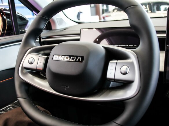 2026 Omoda C5 II, серый - вид 13