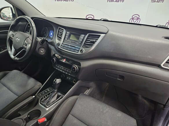 2017 Hyundai Tucson III, белый, 1475000 рублей - вид 12