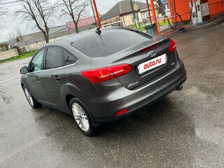 2017 Ford Focus III Рестайлинг, серый, 1390000 рублей, вид 4