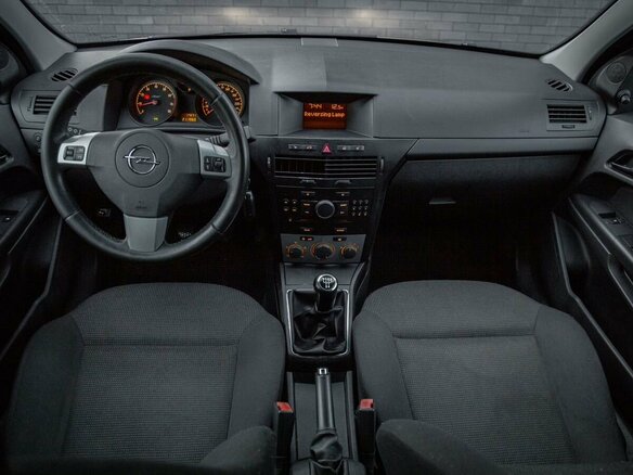 2011 Opel Astra H Рестайлинг, белый, 470000 рублей - вид 9