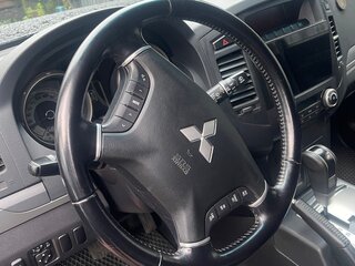 2010 Mitsubishi Pajero IV, чёрный, 1700000 рублей, вид 3