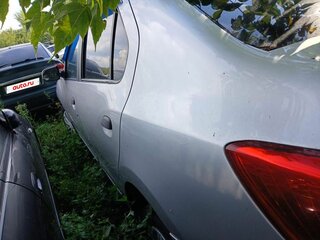 2015 Renault Logan II, серый, 440000 рублей, вид 4