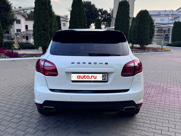 2011 Porsche Cayenne Diesel II (958), белый, 2200000 рублей - вид 6