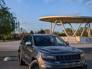 2017 Jeep Grand Cherokee IV (WK2) Рестайлинг, серый, 2800000 рублей, вид 2