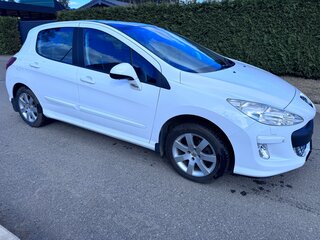 2009 Peugeot 308 I, белый, 490000 рублей, вид 2