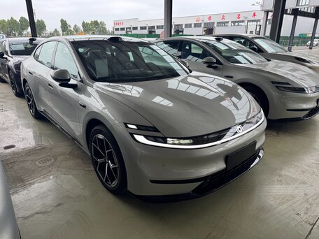 2026 Changan Qiyuan A06 28.39 kWh, серый, 2670000 рублей, вид 3