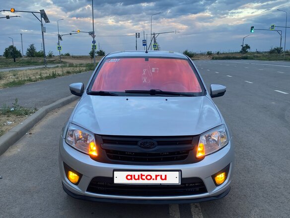 2017 Lada (ВАЗ) Granta I, серебристый, 410000 рублей - вид 1