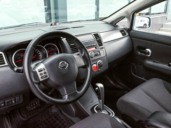 2012 Nissan Tiida I Рестайлинг, серый, 690000 рублей - вид 13