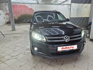 2016 Volkswagen Tiguan I Рестайлинг, чёрный, 1600000 рублей, вид 2