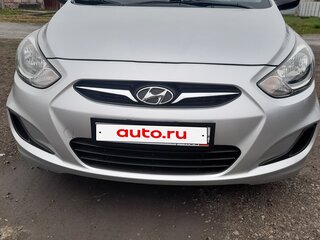 2013 Hyundai Solaris I, серебристый, 999999 рублей, вид 4