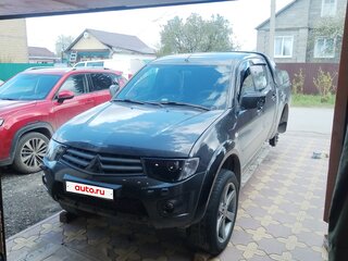 2012 Mitsubishi L200 IV, серый, 2000000 рублей, вид 2