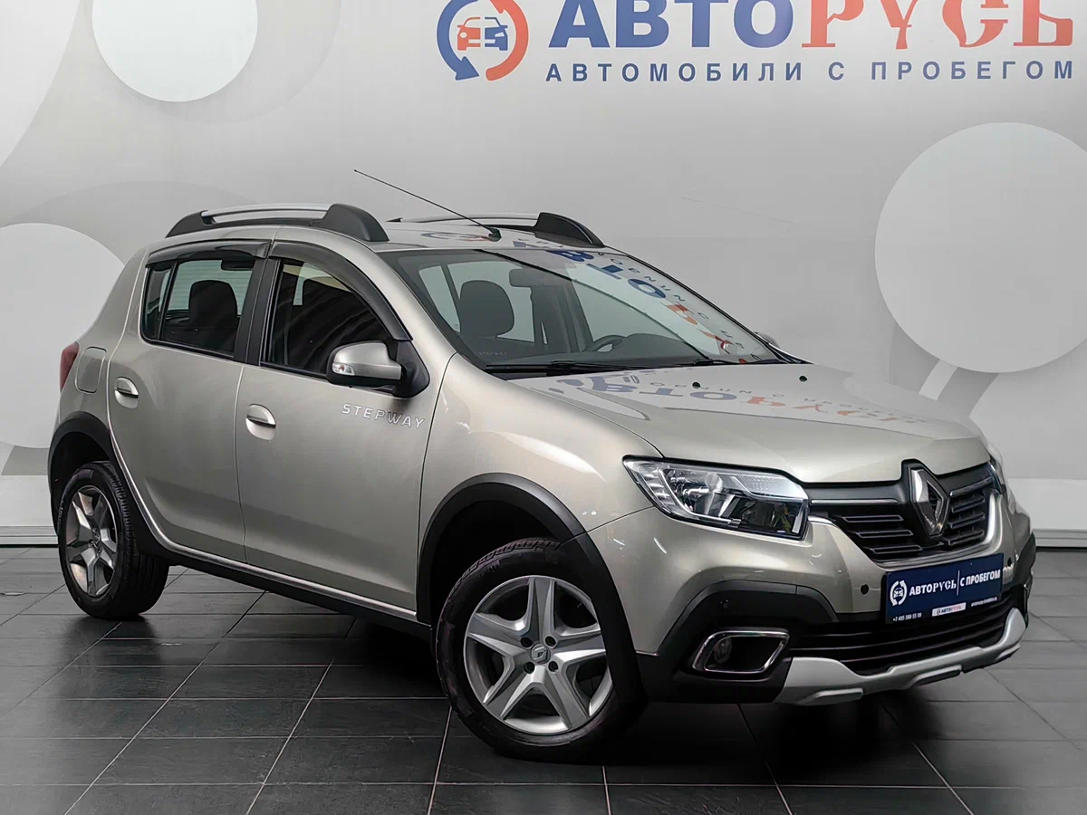 Открыть фотографии: Renault Sandero II Рестайлинг